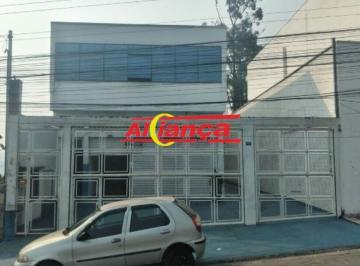 Casa · 200m² · 3 Quartos · 8 Vagas · PONTO COMÉRCIAL