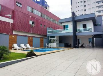 Casa · 323m² · 5 Quartos · 8 Vagas · Sobrado à venda com 5 quartos no bairro Centro