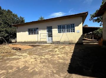 Rural · 3 Quartos · 2 Vagas · Casa à Venda: 3 Quartos com Suíte
