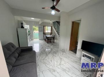 Foto 03 · Apartamento duplex á venda em Ubatuba. 2 dormitórios. 2 vagas. Com piscina.