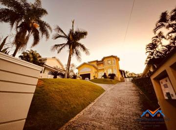 Casa · 357m² · 3 Quartos · 19 Vagas · Explore o Luxo e Conforto em Arujá: Sua Nova Residência de Alto Padrão