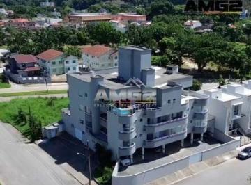 Apartamento · 217m² · 3 Quartos · 3 Vagas · Cobertura com 217m² no Jardim Maluche em Brusque SC