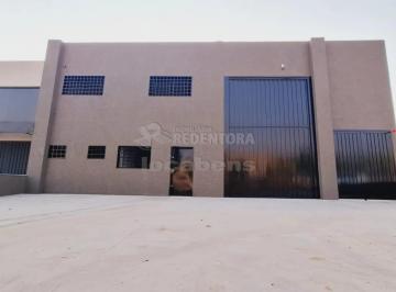 Comercial · 370m² · Salão Comercial - 02 Banheiros acessível - Pé direito 7 metros