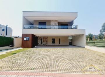 Casa · 420m² · 5 Quartos · 6 Vagas · Excelente Casa no Condomínio - Residencial Itahyê, com 5 suítes e 509m².