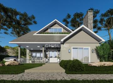 Casa · 400m² · 2 Vagas · LINDA RESIDÊNCIA COM 4 SUITES NO LAJE DE PEDRA