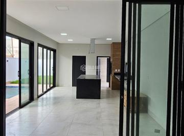 Casa · 230m² · 4 Quartos · 2 Vagas · Terreno em Condomínio Florais do Parque , Cuiabá/MT