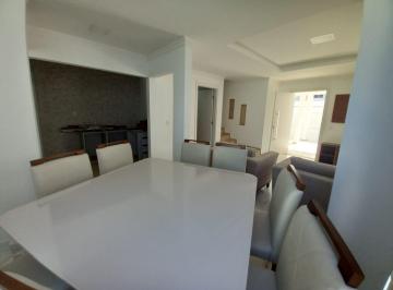 Casa · 294m² · 3 Quartos · 2 Vagas · Sobrado Triplex com 03 suítes no Centro de Balneário Camboriú