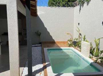 Casa · 130m² · 3 Quartos · 2 Vagas · Casa de 3 quartos com piscina no Residencial Santa Fé