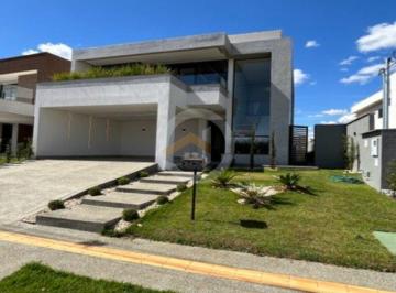 Casa · 216m² · 3 Quartos · 4 Vagas · Casa de condominio fechado Jardins Capri Senador Canedo