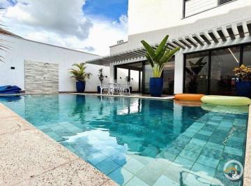 Casa · 230m² · 4 Quartos · 2 Vagas · Casa à venda em Aparecida de Goiânia/GO