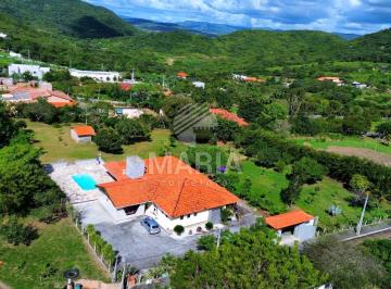 Casa de 4 quartos, Gravatá · Casa em condomínio fechado à venda em Caruaru/PE! 