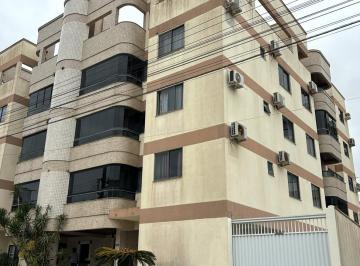 Apartamento de 3 quartos, Bombinhas · Apartamento a pouco passos da praia de Mariscal