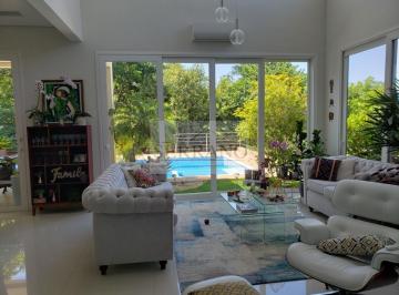 Foto 02 · Casa de Luxo em Condomínio Exclusivo em Vinhedo-SP, 4 Quartos, 4 Suítes, 3 Salas, 6 Banheiros, 4 Vag