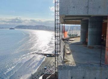 Apartamento · 501m² · 4 Quartos · 6 Vagas · Apartamento à venda no Ponta da Praia em Santos.