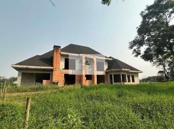 Rural · 139057m² · 5 Quartos · 2 Vagas · Amplo terreno na Estrada da Ilha com 139.057 m², plano, cercado, com casas, analisa parcelamento