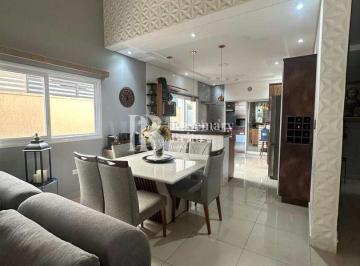 Casa · 300m² · 3 Quartos · 4 Vagas · Casa de Condomínio com 3 quartos, Condomínio Residencial Ouroville, Taubaté - R$ 1.48 mi, Cod: 1288