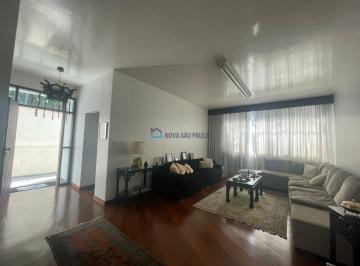 Casa · 720m² · 3 Quartos · 3 Vagas · Sobrado à venda no Planalto Paulista, 720m², 3 quartos e área de lazer