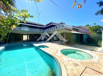 Casa · 238m² · 5 Quartos · 4 Vagas · Casa em Peruíbe