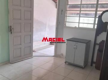 Casa · 102m² · 3 Quartos · 2 Vagas · CASA AMPLA E AREJADA