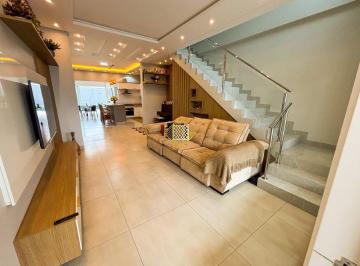 Casa · 196m² · 3 Quartos · 2 Vagas · Sobrado à venda, 2 quartos e 1 suíte, com piscina, Loteamento Dullius - Toledo/PR