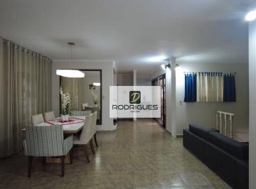 a60ae9cf2beb24768198f1b9ef09edc52df995cf · Sobrado a venda com 437 m², Vila Lucinda, Santo André/SP.