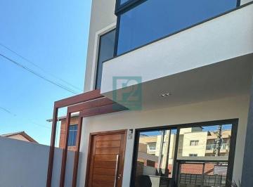 Casa · 109m² · 2 Quartos · 1 Vaga · Sobrado Pronto Alto Padrão com 02 suítes em Canto Grande Bombinhas