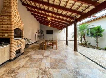 Casa · 190m² · 3 Quartos · 6 Vagas · Casa com 3 quartos à venda, bairro Jardim Karaíba - Uberlândia/MG