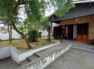 22feb0fd93dffed3dc71c902c2d7ed265d5852f1 · Espaçosa Casa Térrea com 03 dormitórios na Praia da Enseada!! Oportunidade!! Ampla Área Externa e Qu