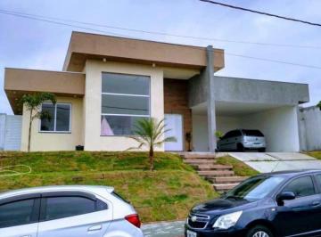 Casa · 218m² · 3 Quartos · 2 Vagas · Casa em Condomínio Fechado