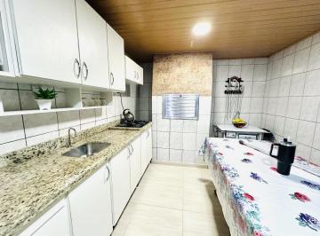 Casa · 197m² · 3 Quartos · 1 Vaga · 
                                Canto e Silva vende com Exclusividade 
                            