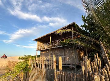 Casa de 3 quartos, Aranaú · Chalé beira mar a venda em barrinha de baixo 