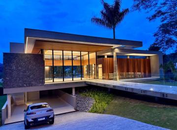 Casa de 4 quartos, Goiânia · Design Moderno e Sofisticação no Aldeia do Vale