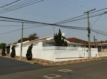 Casa de 3 quartos, Pirassununga · VENDO CASA 03 DORMITÓRIOS - VILA PINHEIRO - PIRASSUNUNGA.
