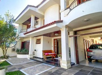 Casa · 389m² · 6 Quartos · 3 Vagas · Casa à venda em Canoas - Jardim do Lago - 248.97m² - Churrasqueira e Closet