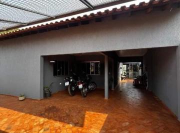 Casa · 123m² · 3 Quartos · 3 Vagas · Excelente casa térrea com 03 quartos no bairro Pioneiros