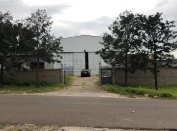 frente · Comercial Barracão em São Carlos