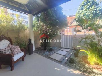 Casa · 220m² · 4 Quartos · 2 Vagas · Casa de condomínio em  Rua Carlos Conceição - Buraquinho - Lauro de Freitas/BA