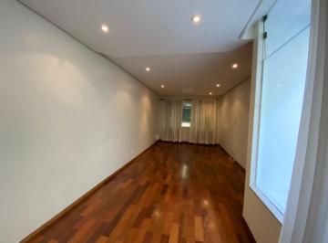 Casa de 3 quartos, São Paulo · Sobrado Jardim da Saúde com 3 Quartos e 4 banheiros  por R$ 1.050.000,00.
