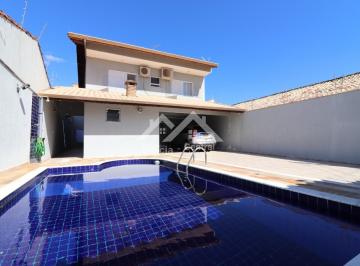Casa · 3 Quartos · 6 Vagas ·
Sobrado em Peruíbe
