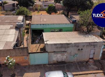 Foto 01 · CASA COM 3 QUARTOS NO SETOR SUL DO GAMA, LOTE VAZADO