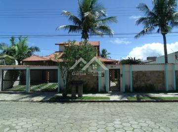 Casa · 700m² · 5 Quartos · 4 Vagas ·
Casa em Peruíbe no bairro Maria Helena Novaes