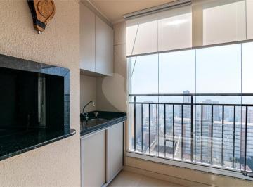 Apartamento de 2 quartos, Curitiba · 01 suíte , 02 dormitórios bairro centro 041 99710 4652