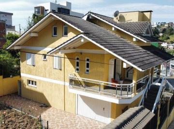 Casa · 248m² · 3 Quartos · 3 Vagas · Casa à venda - em Borgo
