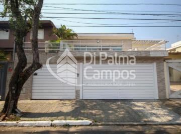 Casa · 251m² · 3 Quartos · 3 Vagas · Casa de 251 m² na R. Carlos Maria Della Paolera na região Bosque da Saúde a 300 m da Av. do Cursino