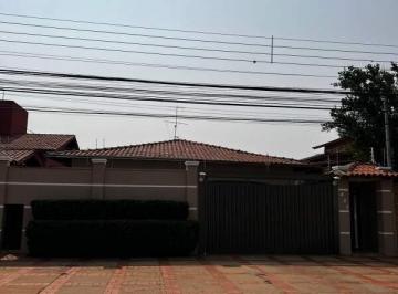 Casa · 167m² · 4 Quartos · 3 Vagas · Casa térrea espaçosa e aconchegante á 05 minutos do Shopping Campo Grande!