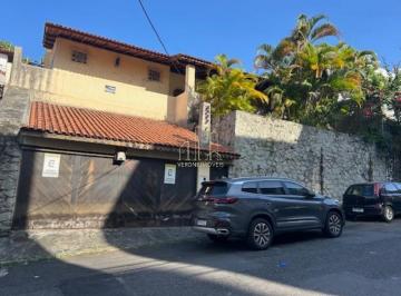 Foto 01 · Excelente casa com três quartos com ampla varanda e jardim de inverno a venda em Villa Laura