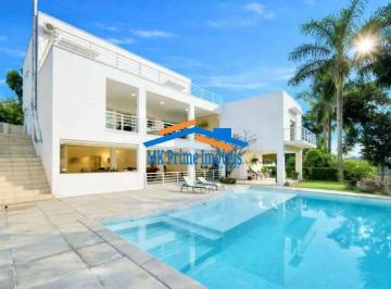 Casa · 488m² · 4 Quartos · 8 Vagas · Cond Palos Verdes - 4 stes. Casa moderna impecável, piscina, gourmet!