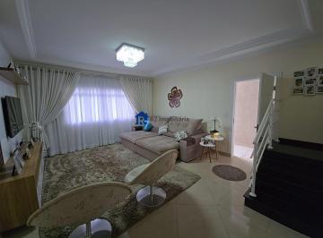 Casa · 256m² · 4 Quartos · 8 Vagas · Sobrado a Venda no Bairro Bela Vista em Osasco com 4 dormitórios