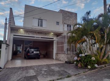Casa de 3 quartos, Poços de Caldas · Casa - Venda- Parque San Carlo