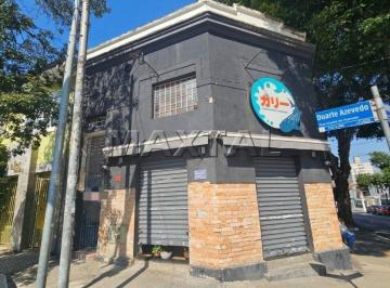 Comercial · 168m² · 4 Quartos · Sobrado comercial com 300m² de esquina com renda, próximo ao metrô Santana.